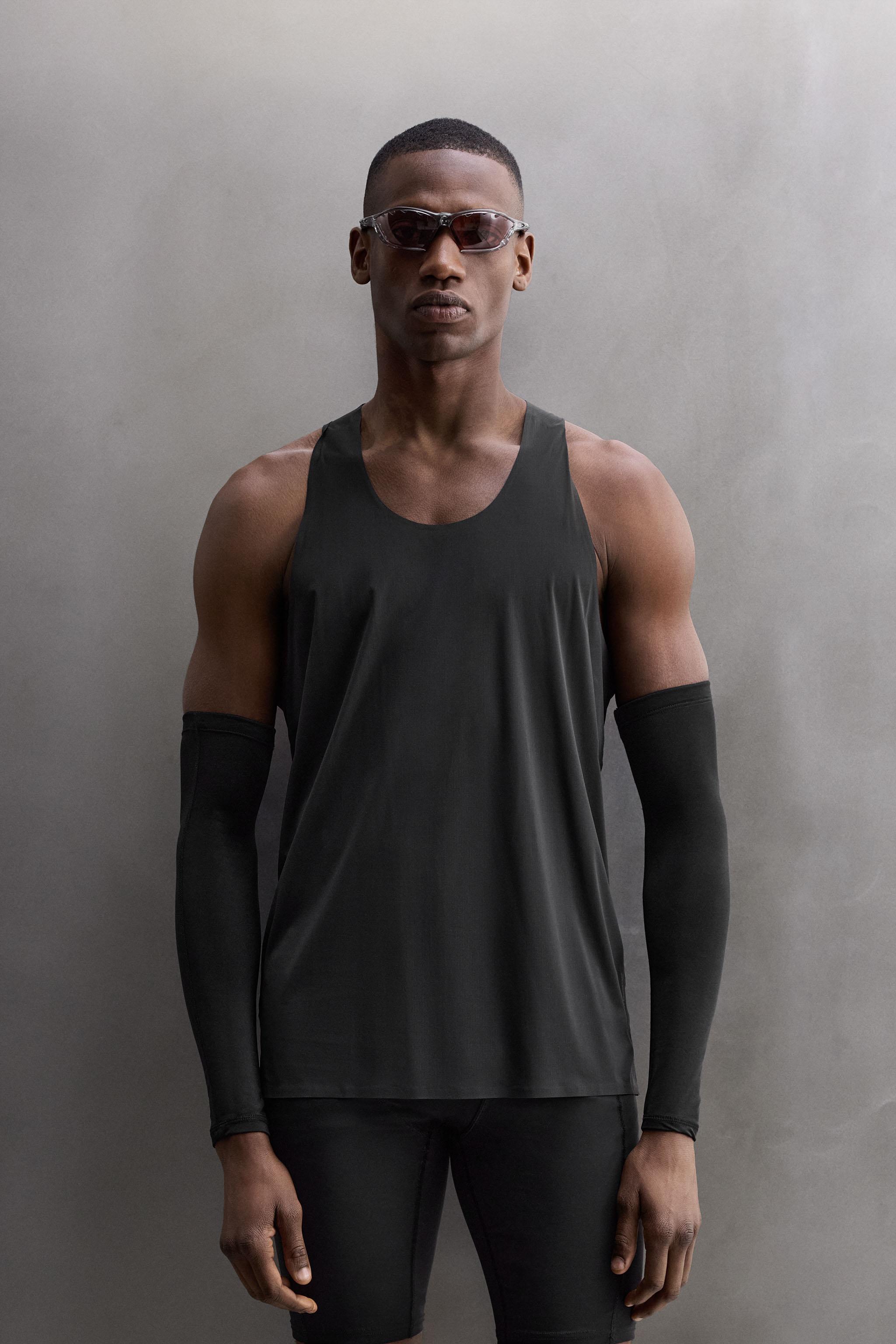 LIGHTWEIGHT TECHNICAL TANK TOP